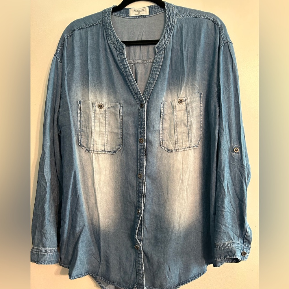 Zenana Chambray Denim style button up shirt XL NWOT